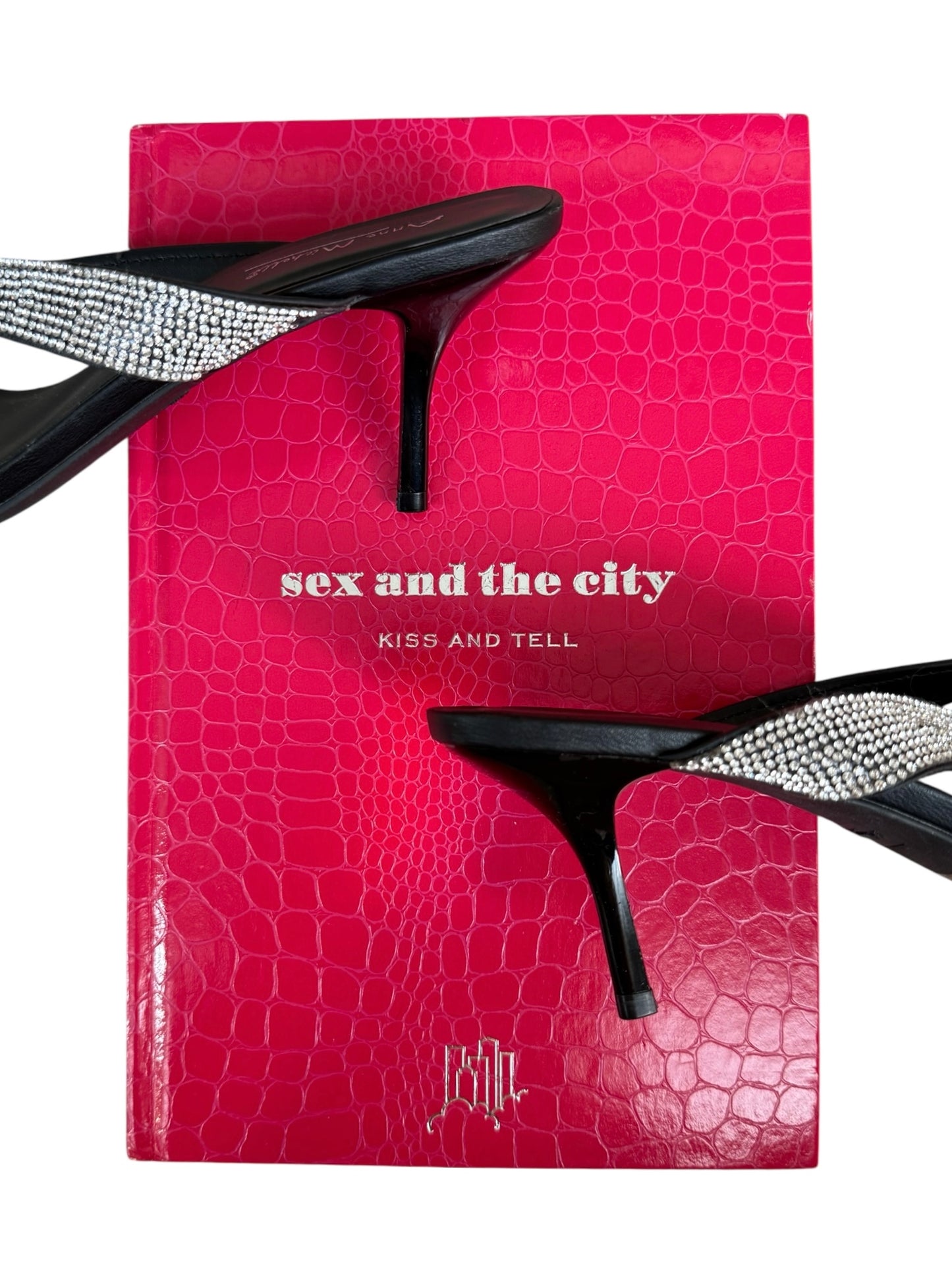 Anne Michelle Black Thong Kitten Heels With Rhinestones